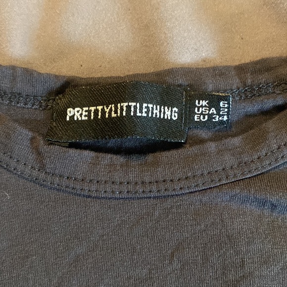 pretty little thing Basic Charcoal Grey Short Sleeve Crop T Shirt size USA 2 - Picture 3 of 5